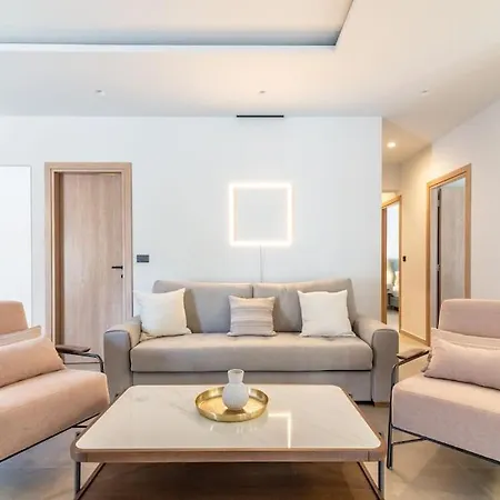 New Stylish Near Downtown 伊拉克利翁